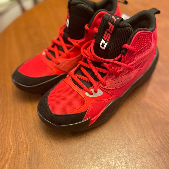 Jcole signature basketball shoes Puma dreamer 2 RSD size men’s 8. Red and black. - Picture 4 of 4